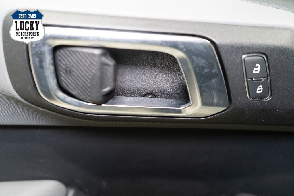 2022 Ford Bronco Image 30