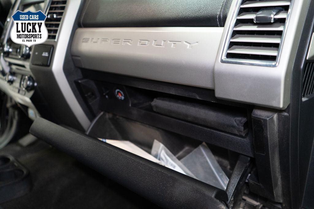 2017 Ford F-350 Image 9