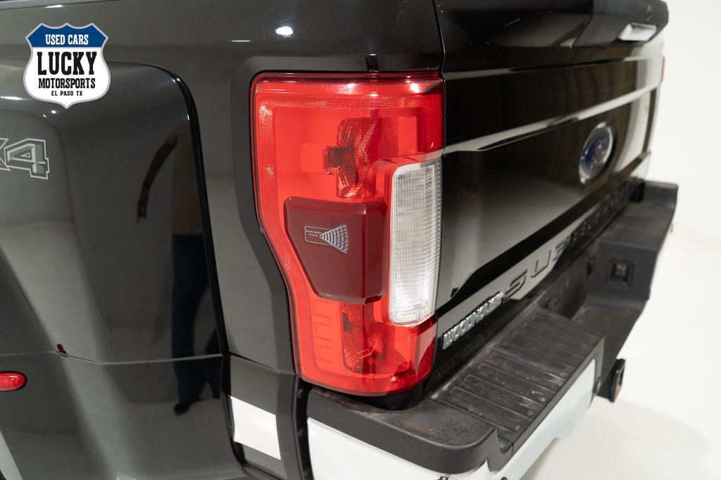 2017 Ford F-350 Image 31