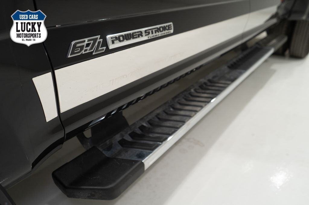 2017 Ford F-350 Image 35