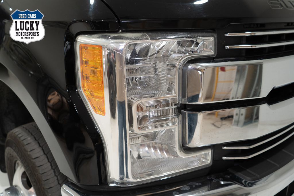 2017 Ford F-350 Image 40