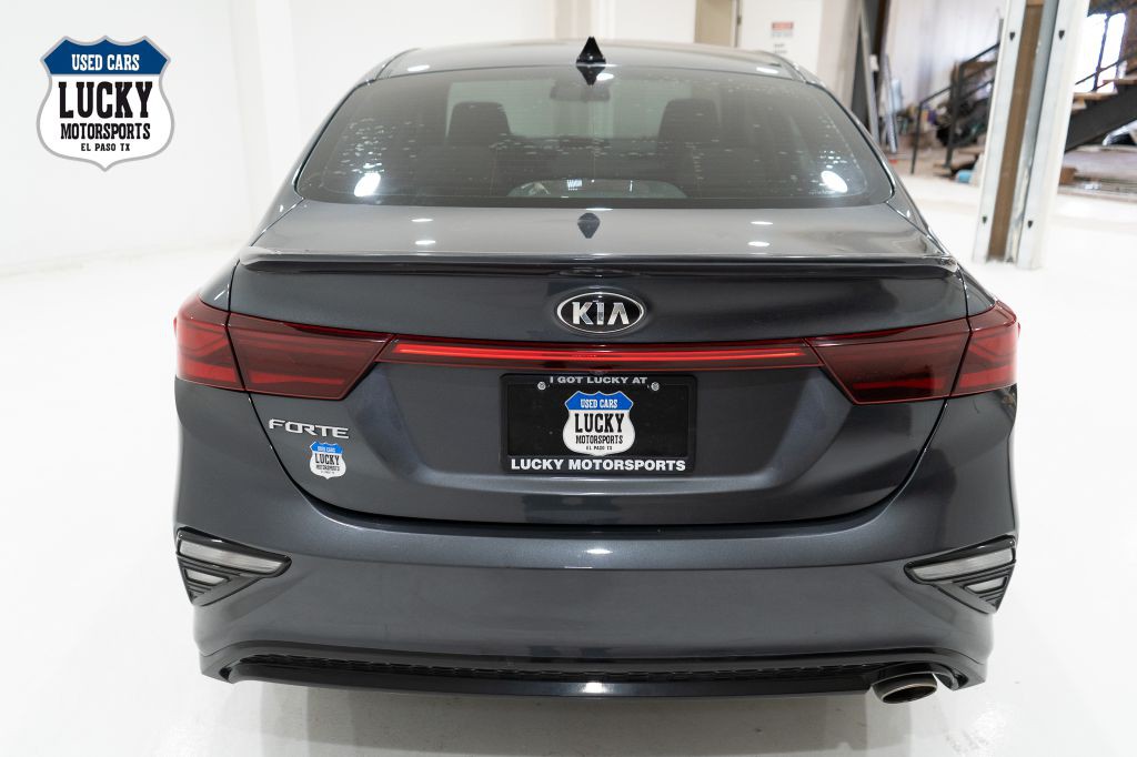 2021 Kia Forte Image 8