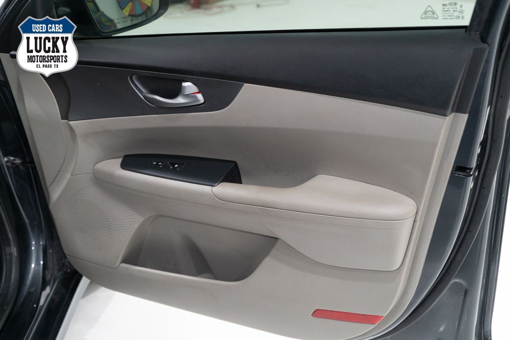 2021 Kia Forte Image 11