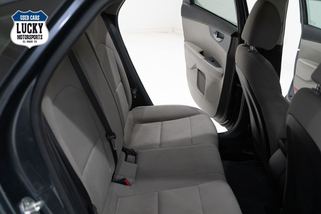 2021 Kia Forte Image 12