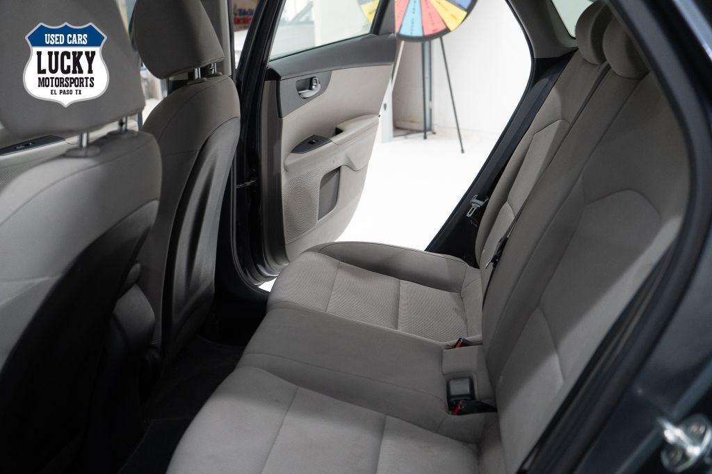 2021 Kia Forte Image 16