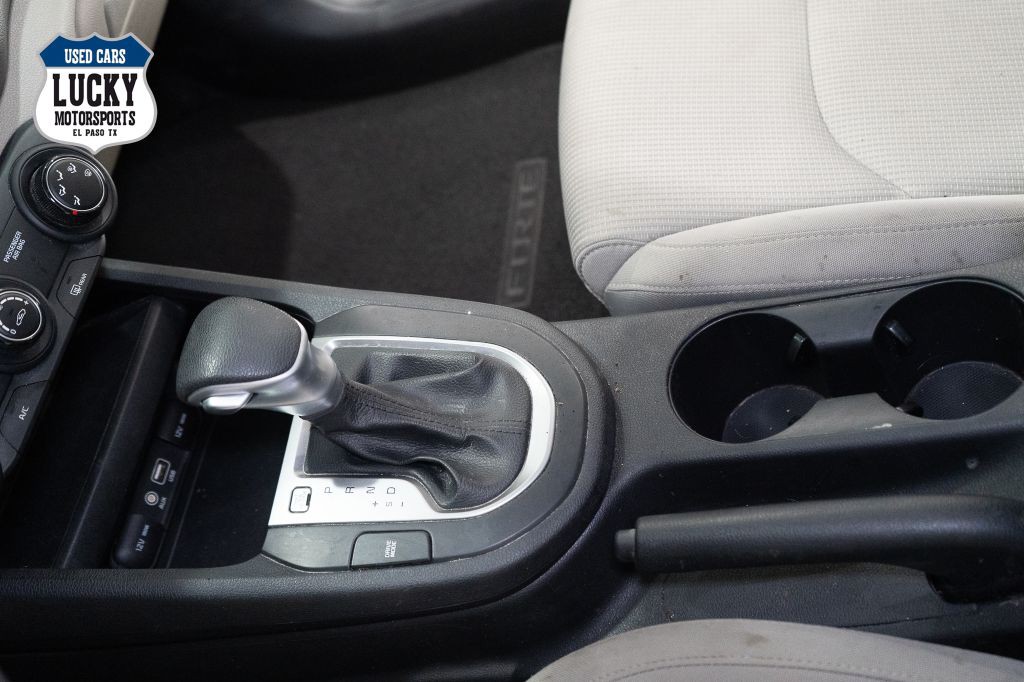2021 Kia Forte Image 20