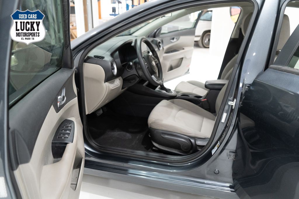 2021 Kia Forte Image 29