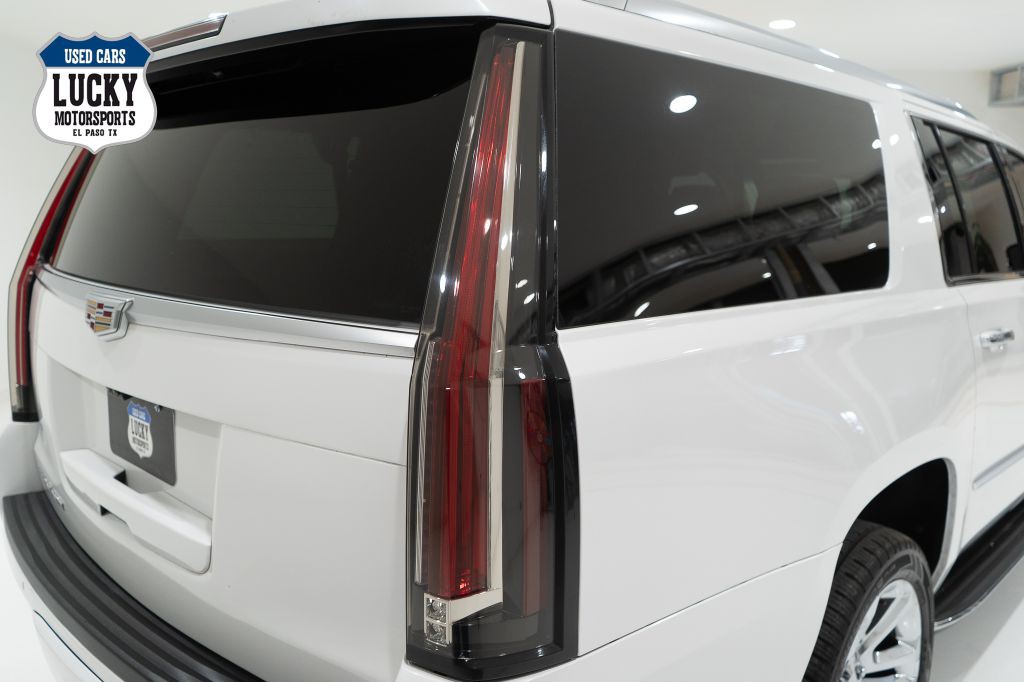 2019 Cadillac Escalade Image 9