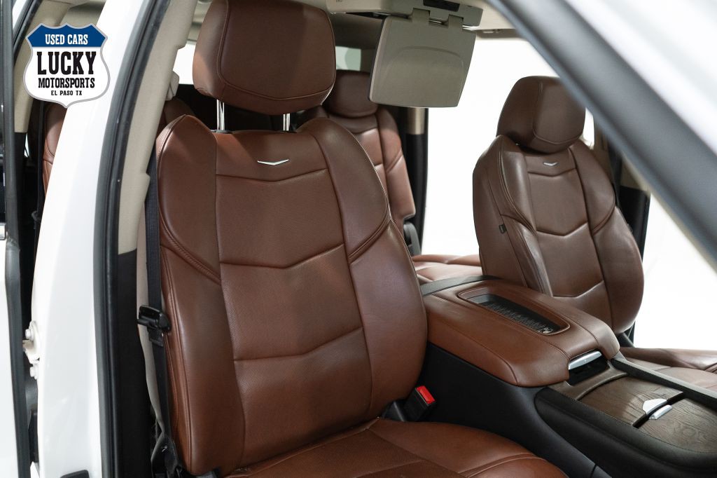 2019 Cadillac Escalade Image 11