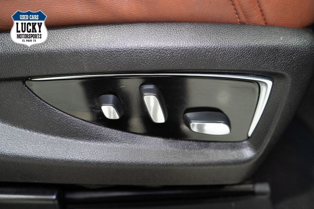 2019 Cadillac Escalade Image 13