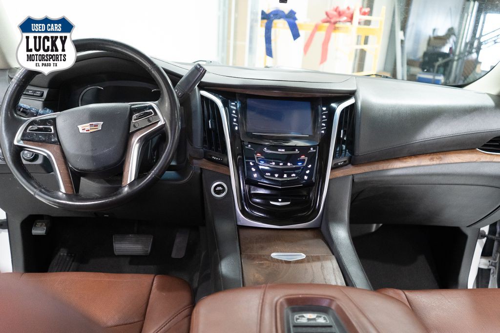 2019 Cadillac Escalade Image 35
