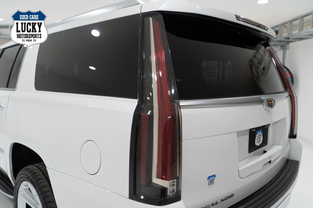 2019 Cadillac Escalade Image 39