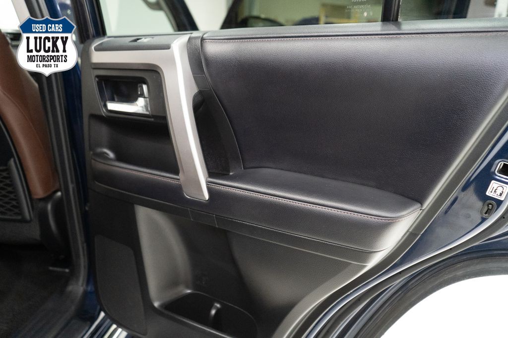 2019 Toyota 4Runner Image 18