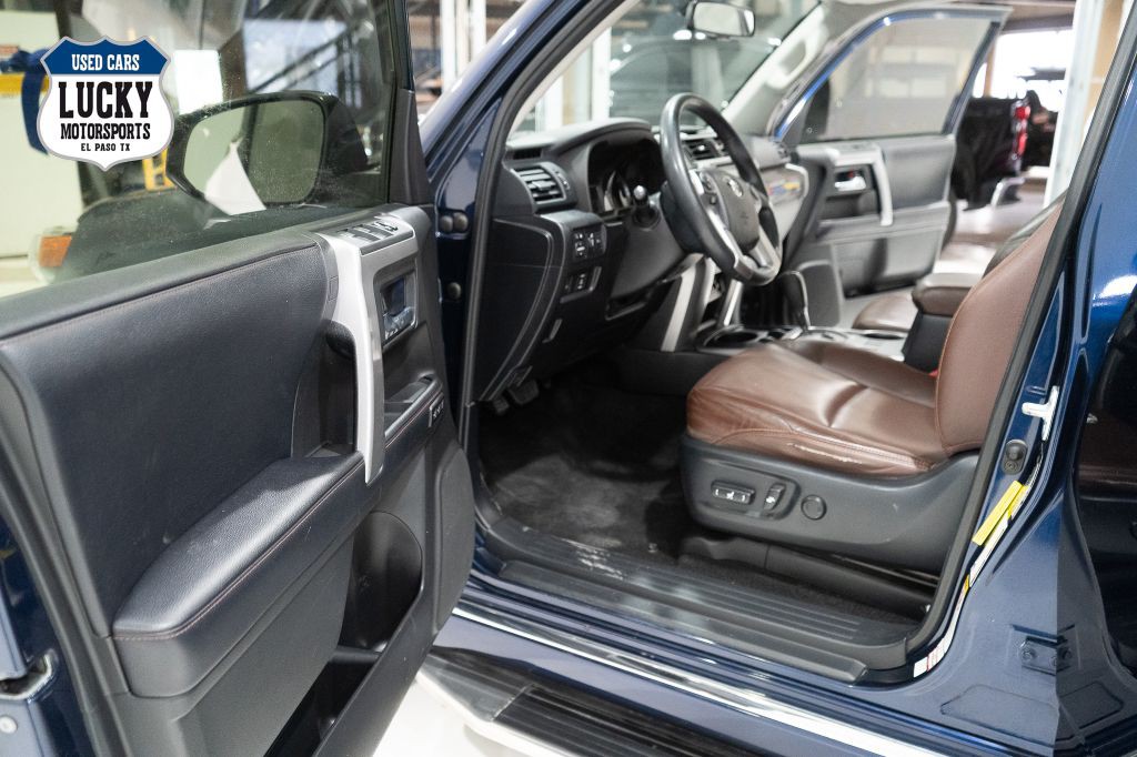 2019 Toyota 4Runner Image 36