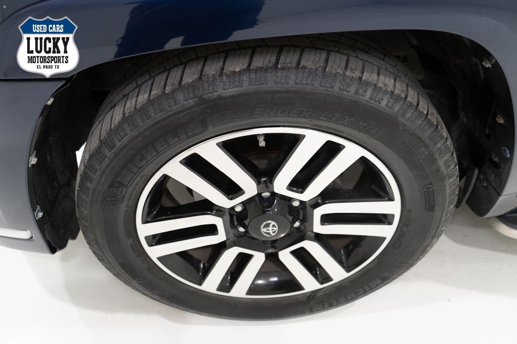 2019 Toyota 4Runner Image 41