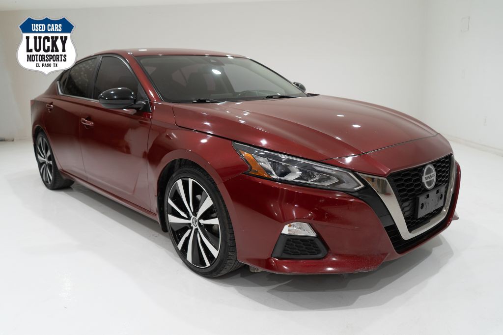 2022 Nissan Altima Image 2
