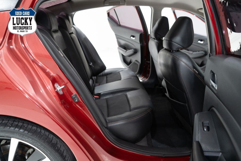 2022 Nissan Altima Image 9