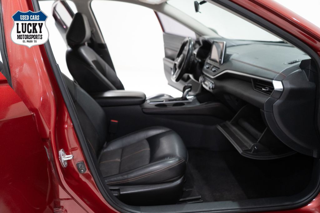 2022 Nissan Altima Image 10