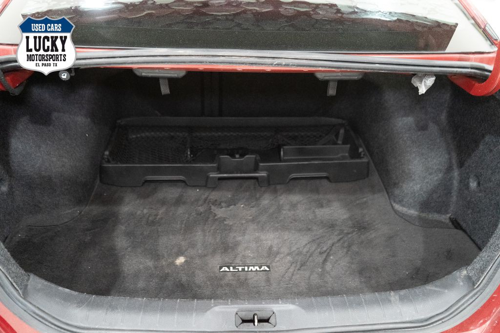 2022 Nissan Altima Image 16