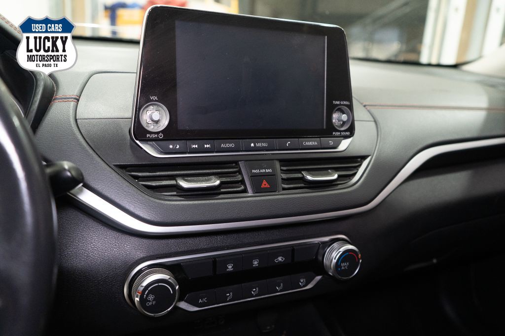 2022 Nissan Altima Image 22