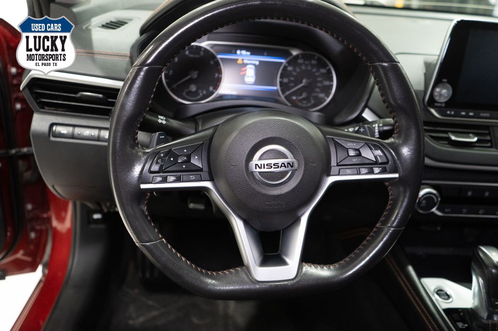2022 Nissan Altima Image 30