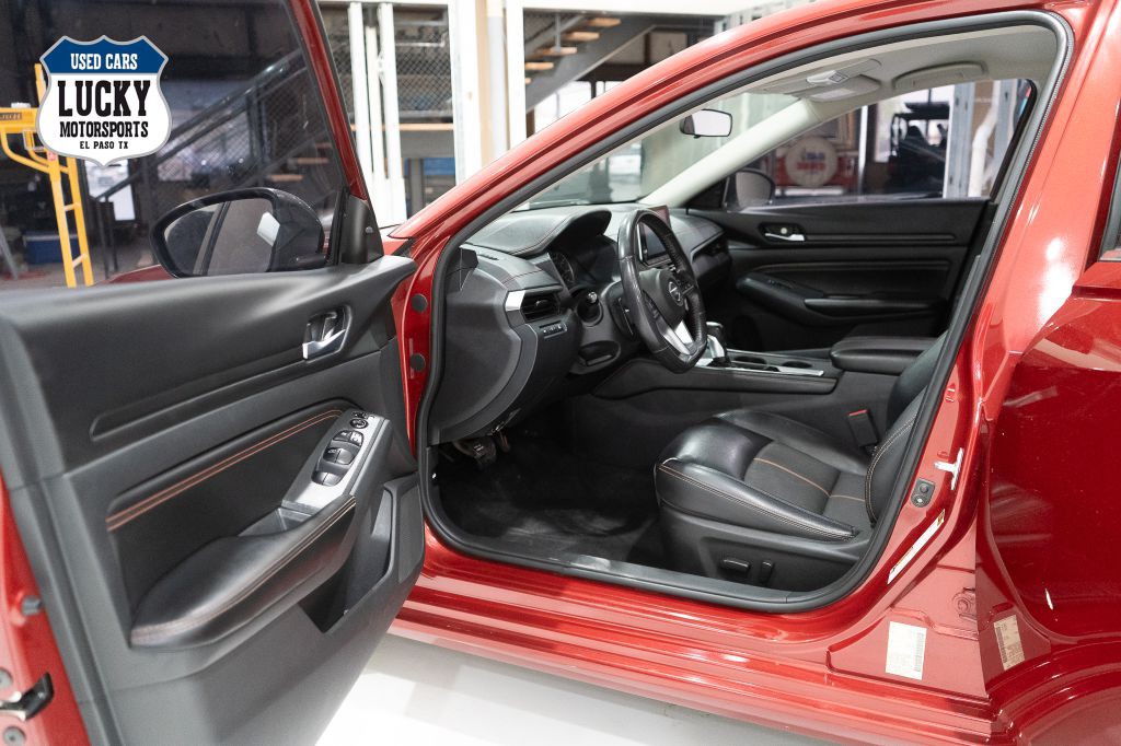 2022 Nissan Altima Image 34