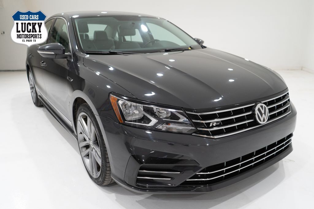 2017 Volkswagen Passat Image 2