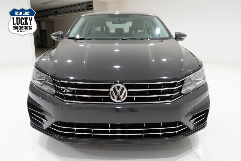 2017 Volkswagen Passat Image 3