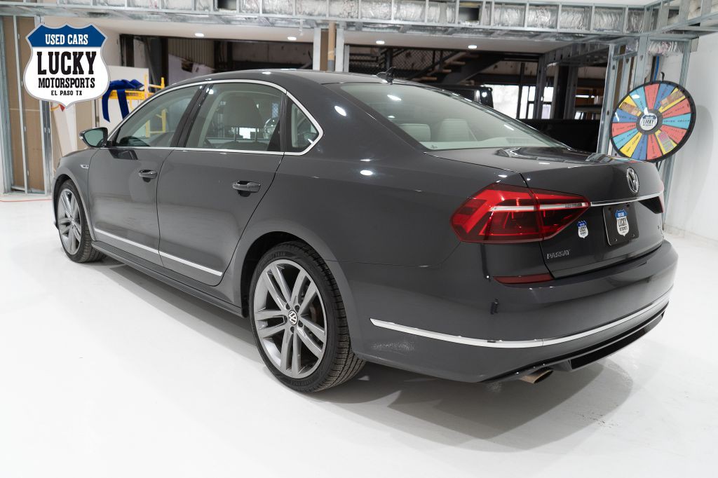 2017 Volkswagen Passat Image 6