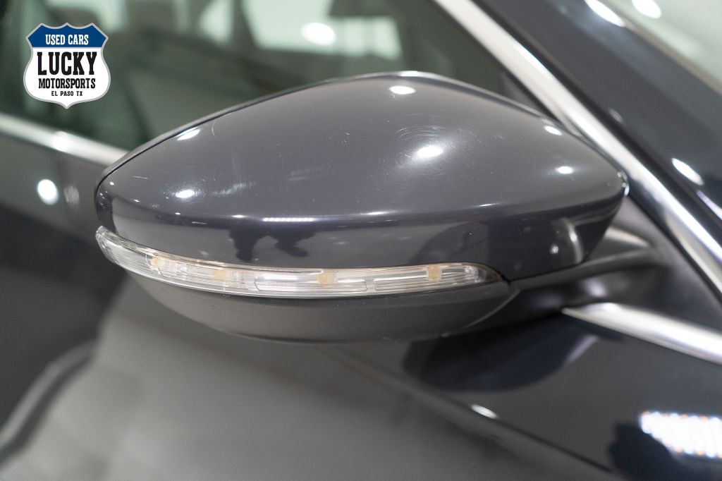 2017 Volkswagen Passat Image 44