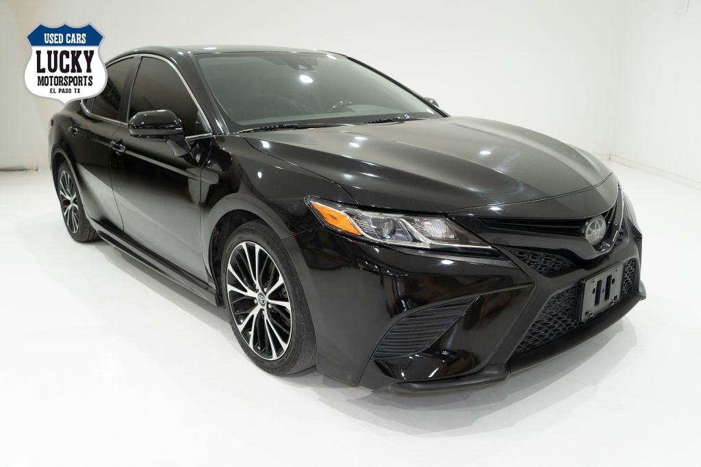 2019 Toyota Camry Image 2