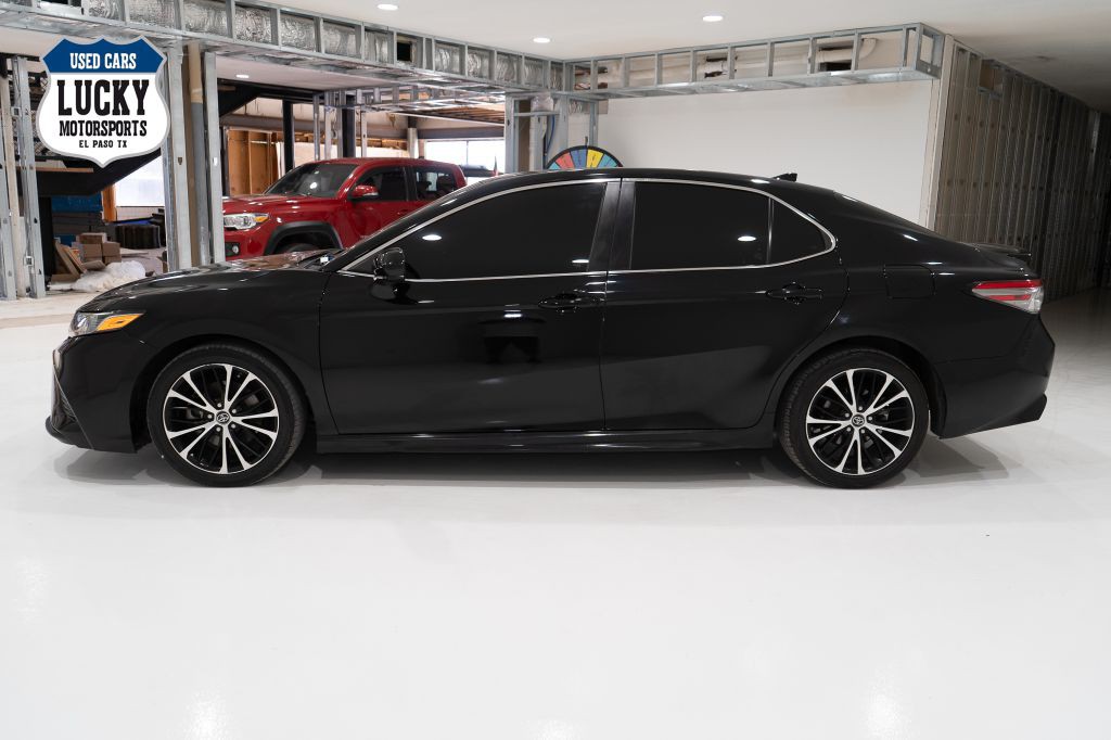 2019 Toyota Camry Image 5