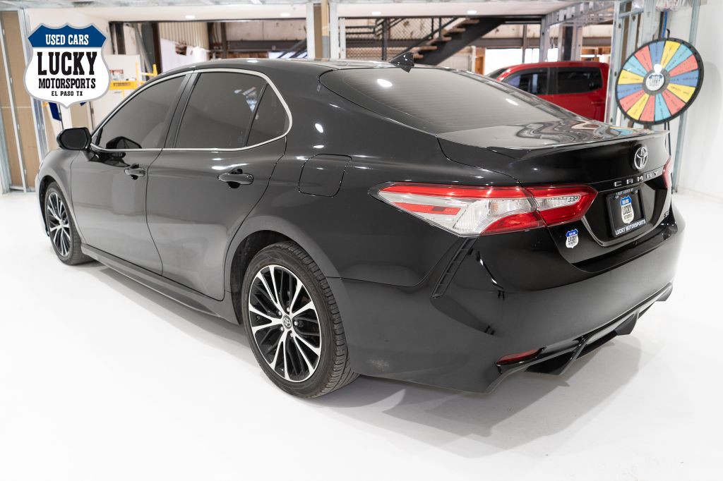 2019 Toyota Camry Image 6