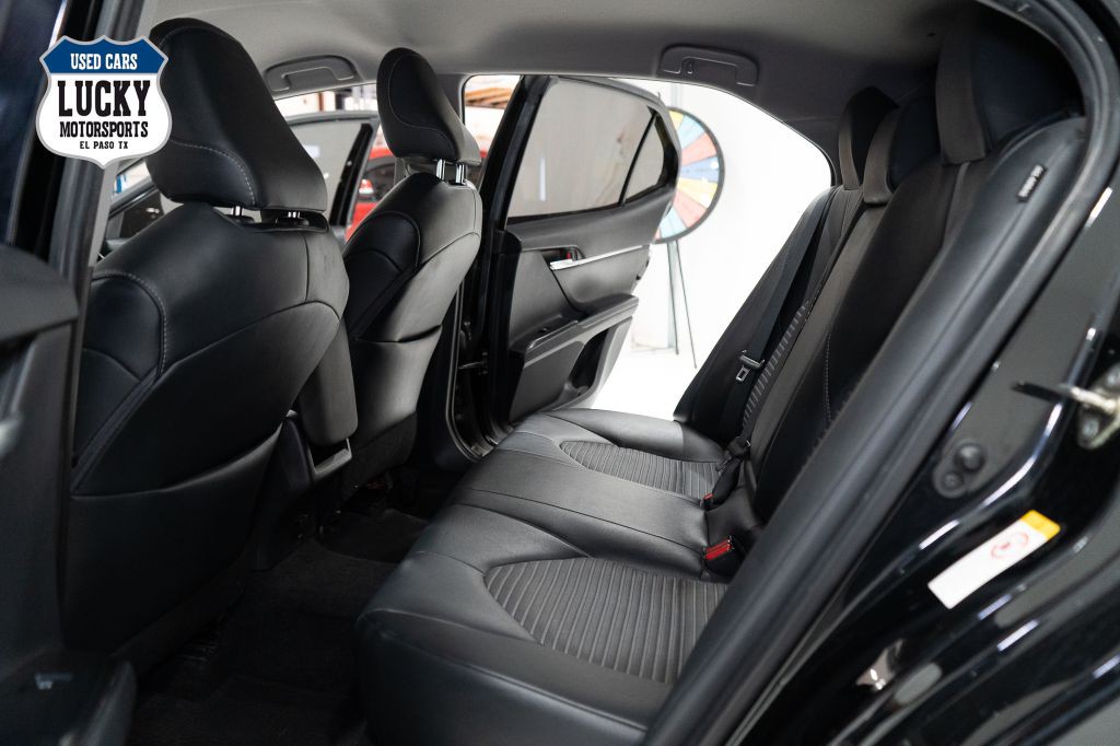 2019 Toyota Camry Image 24