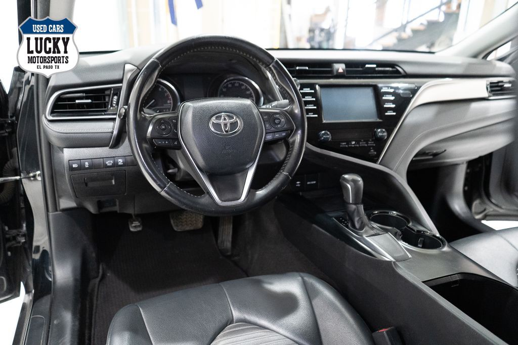 2019 Toyota Camry Image 25