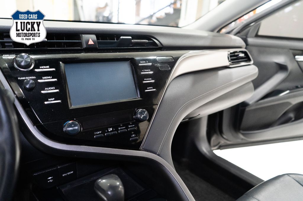 2019 Toyota Camry Image 27