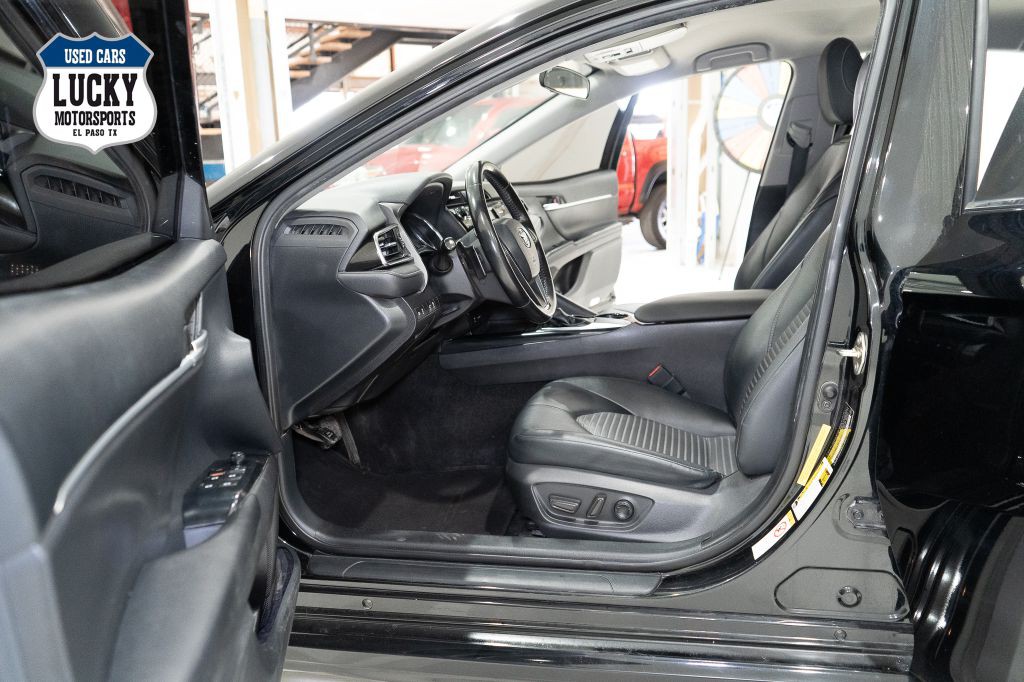 2019 Toyota Camry Image 37