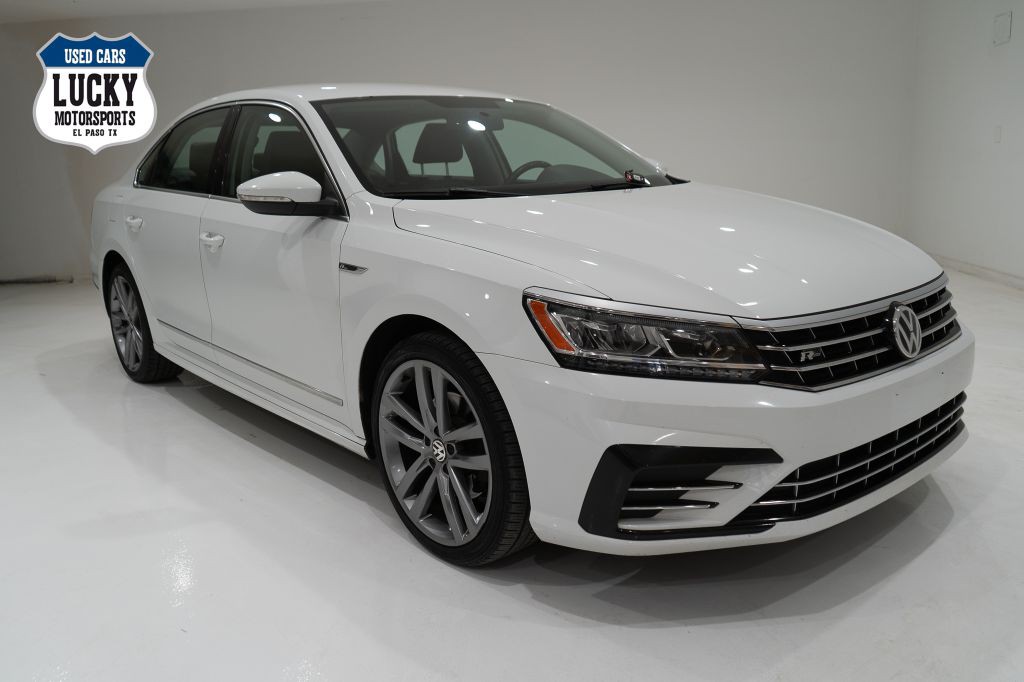 2017 Volkswagen Passat Image 2