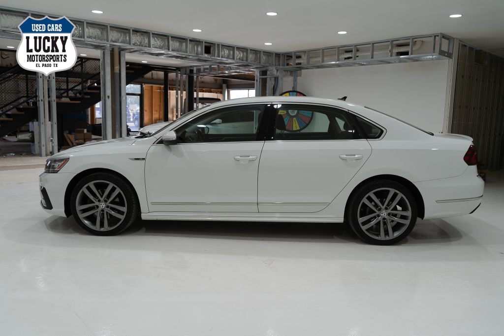 2017 Volkswagen Passat Image 5