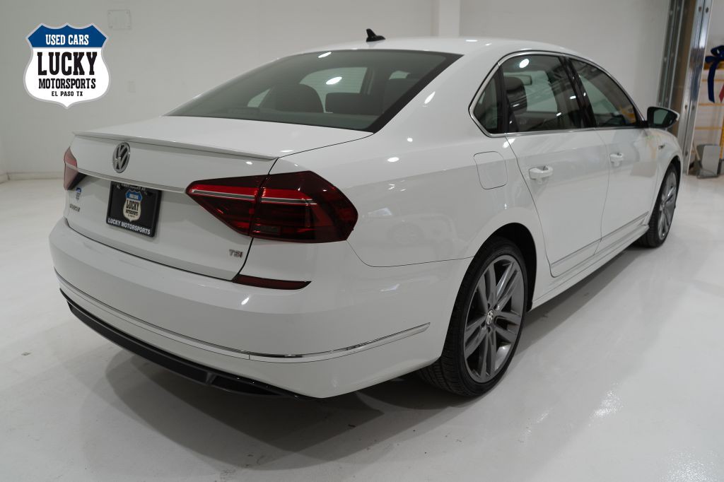 2017 Volkswagen Passat Image 8
