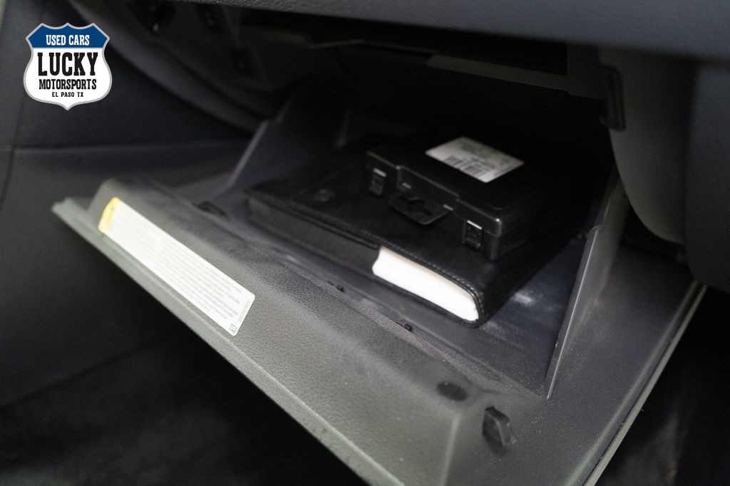 2017 Volkswagen Passat Image 12