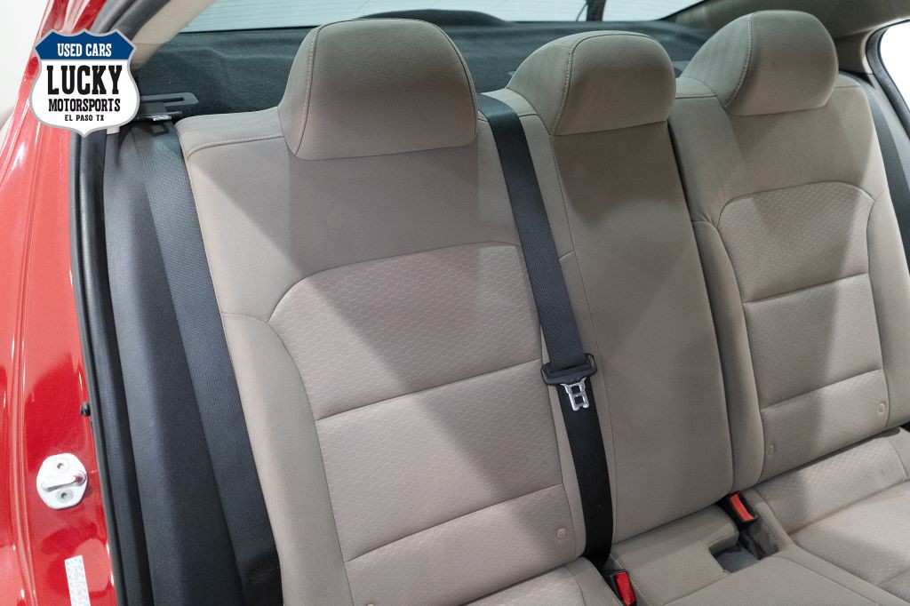 2020 Hyundai Elantra Image 14