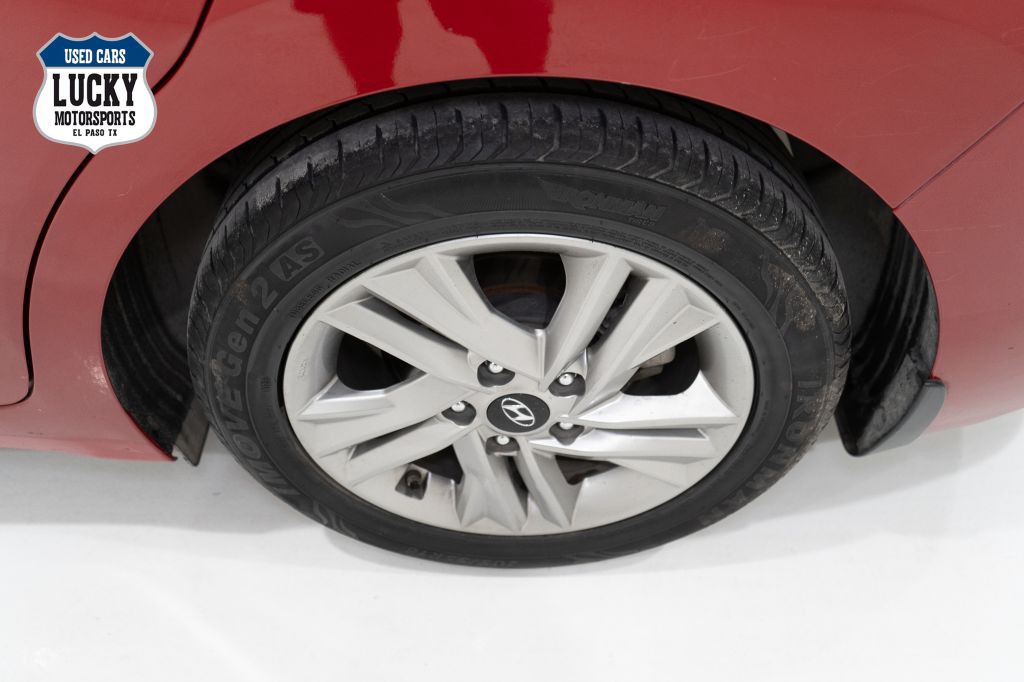 2020 Hyundai Elantra Image 36