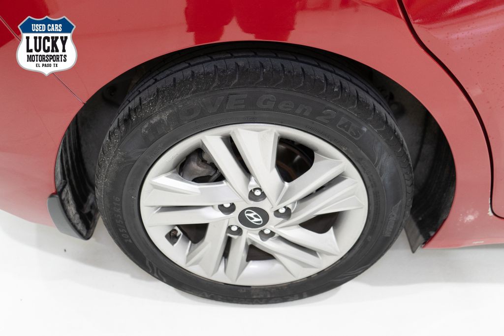 2020 Hyundai Elantra Image 43
