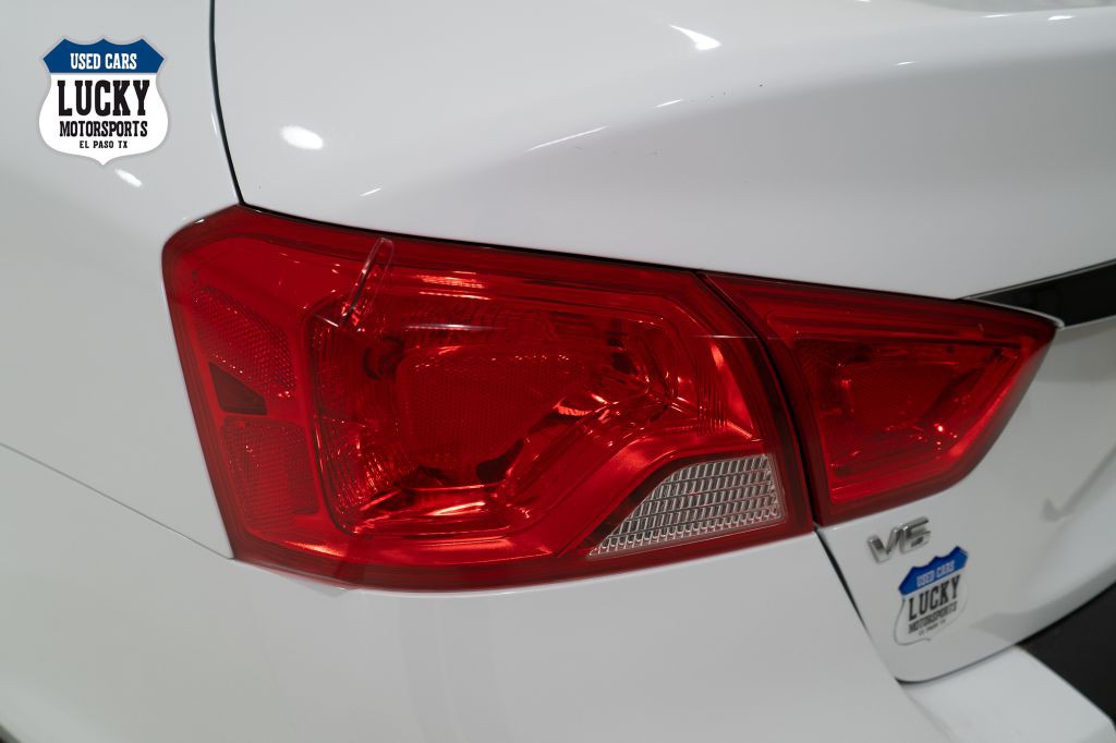 2017 Chevrolet Impala Image 30