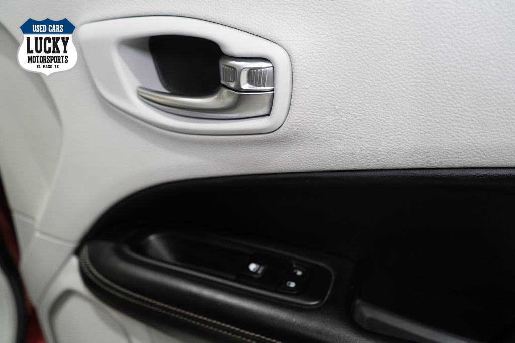 2021 Jeep Compass Image 12