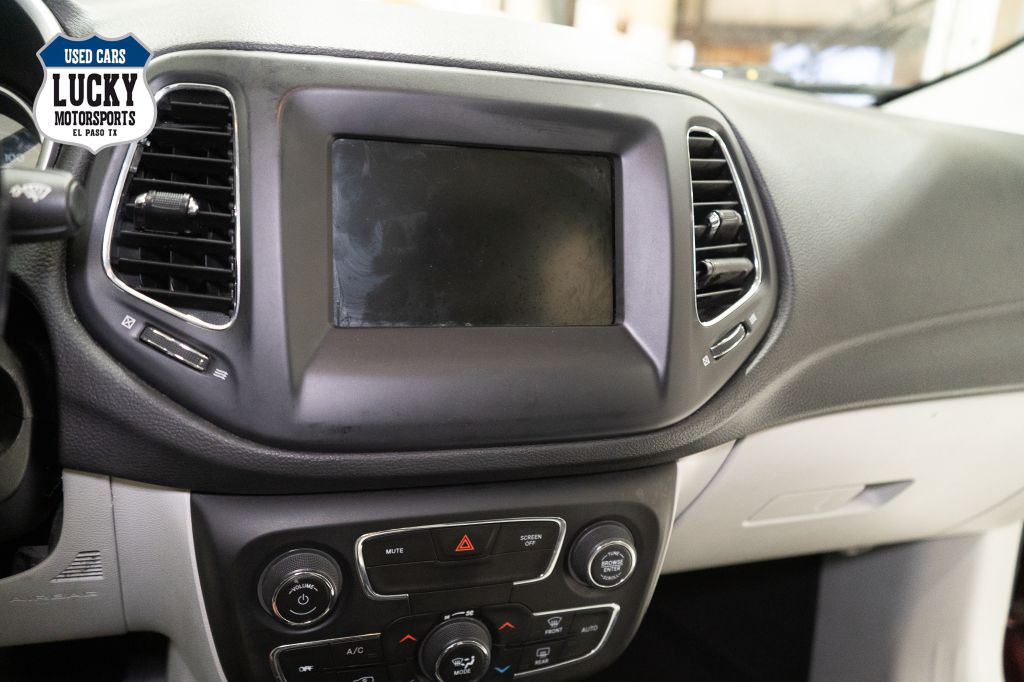 2021 Jeep Compass Image 25