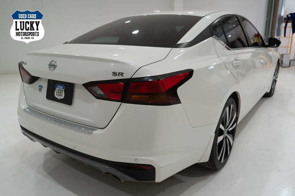 2022 Nissan Altima Image 8