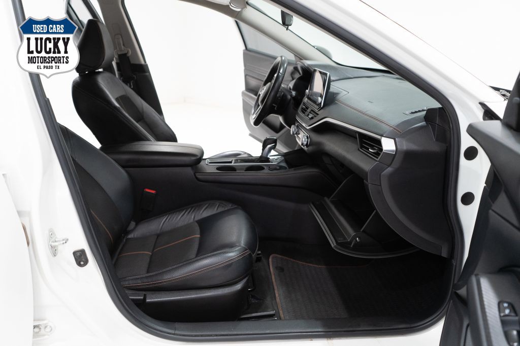 2022 Nissan Altima Image 12
