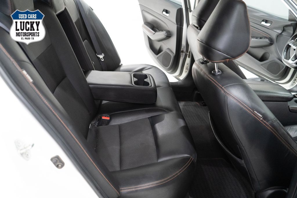 2022 Nissan Altima Image 15